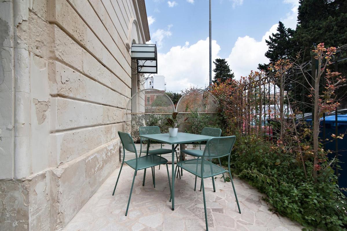 Residence De Franchis - Smart Apartments Лечче Экстерьер фото
