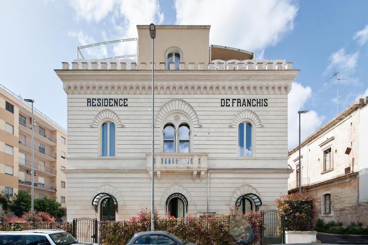 Residence De Franchis - Smart Apartments Лечче Экстерьер фото