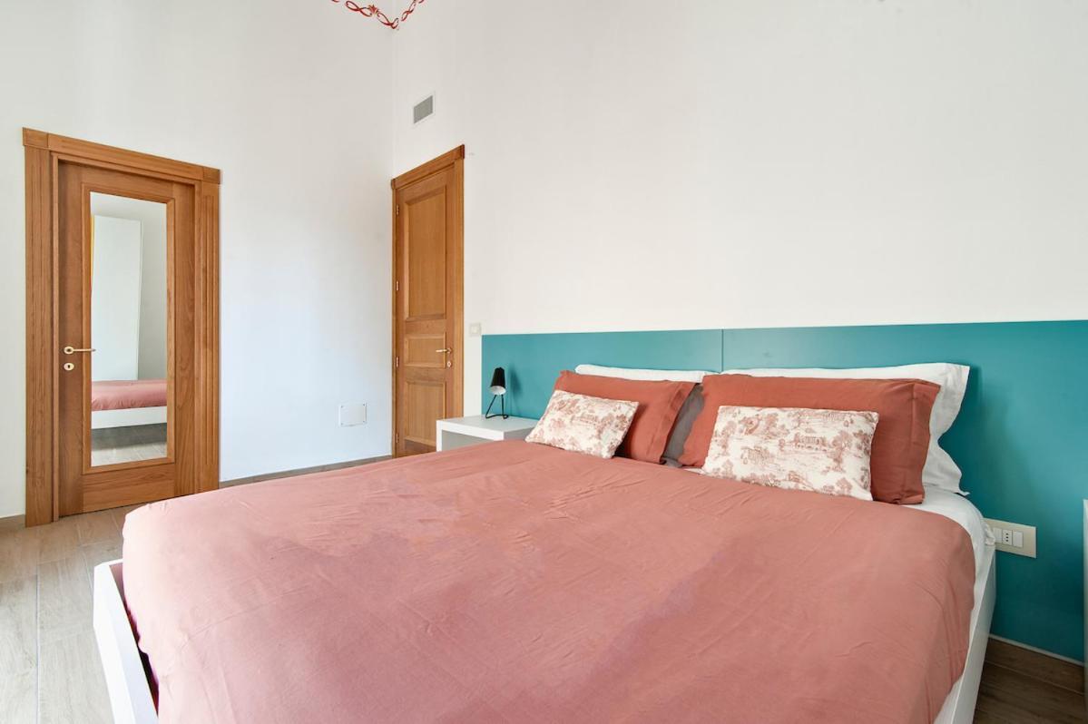 Residence De Franchis - Smart Apartments Лечче Экстерьер фото