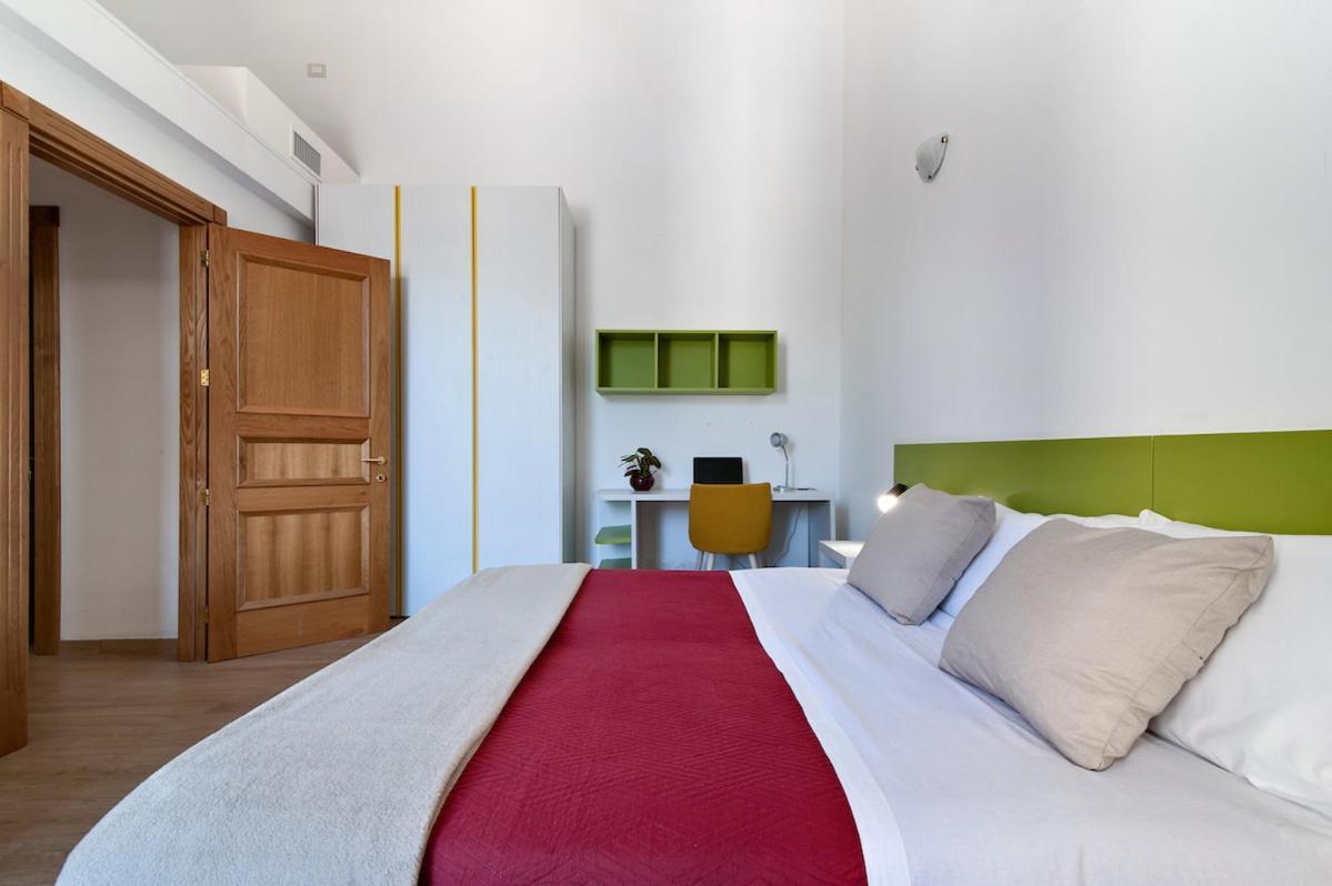 Residence De Franchis - Smart Apartments Лечче Экстерьер фото